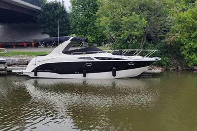 Bayliner 335