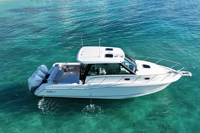 Boston Whaler 345 Conquest