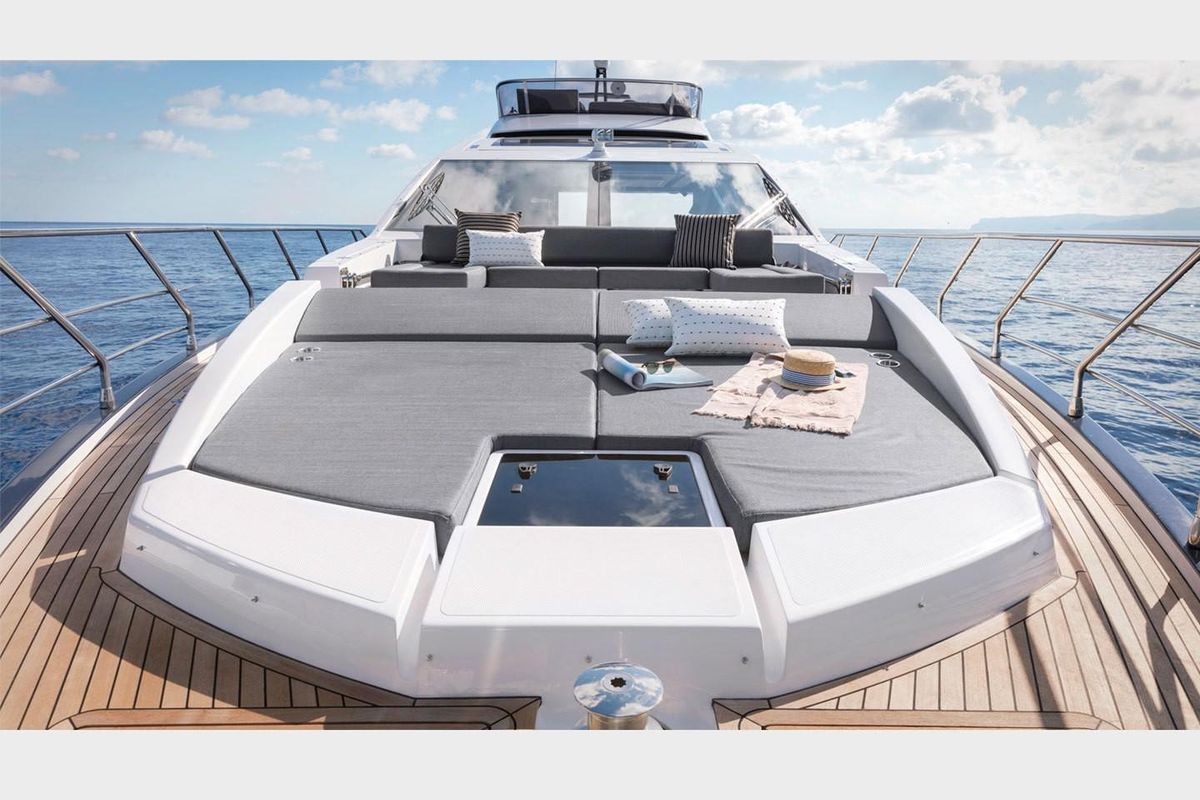 2021 Azimut 70 