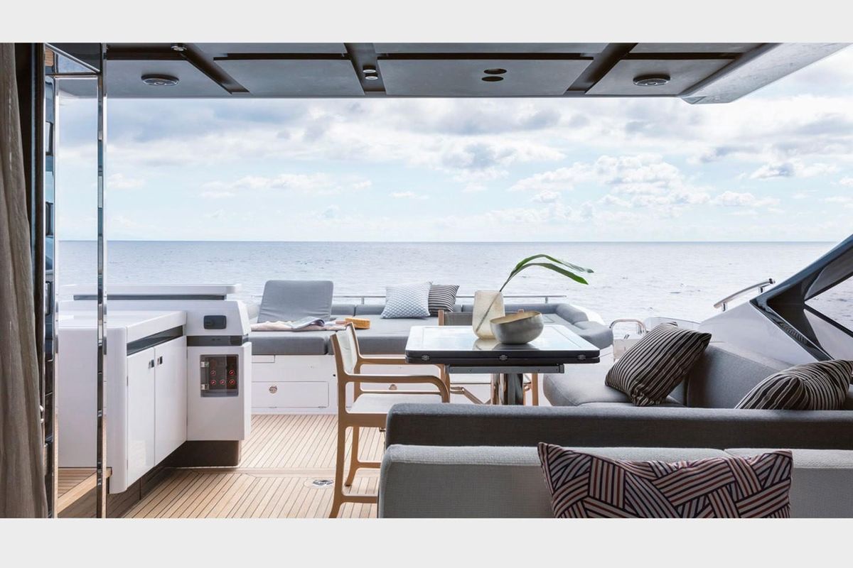 2021 Azimut 70 