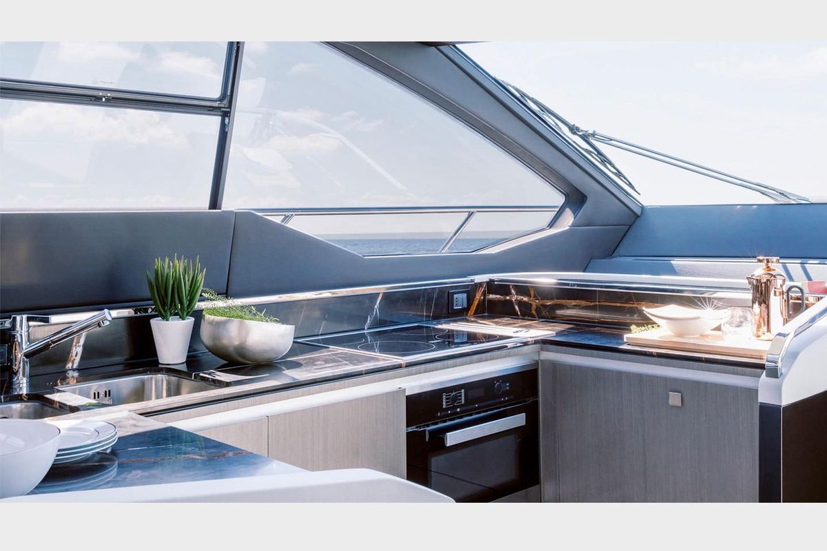 2021 Azimut 70 