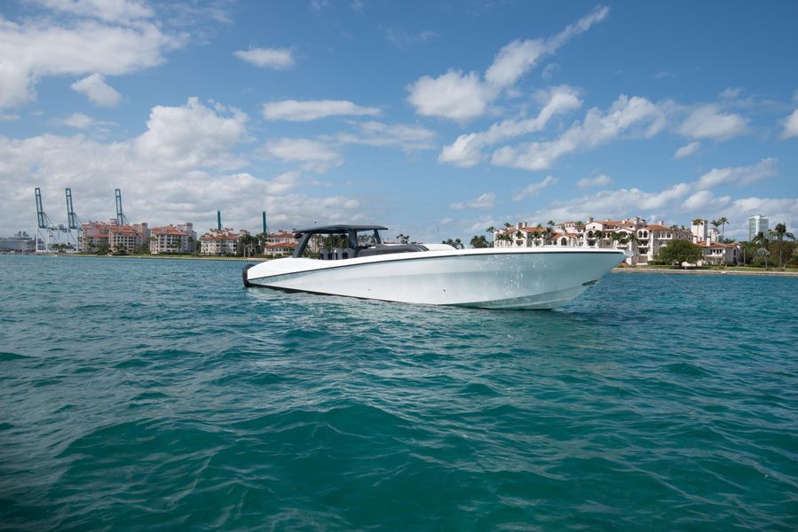 2021 Custom CSR Powerboats V53