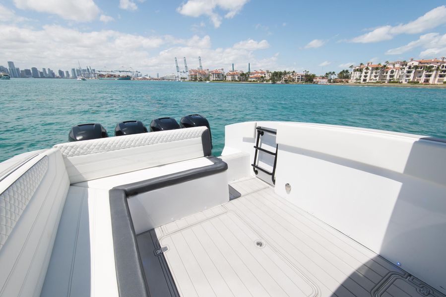 2021 Custom CSR Powerboats V53