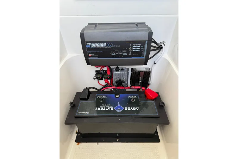  Yacht Photos Pics Battery and charger setup in 2020 SeaVee 290B boat, featuring ProTournament 360 system.