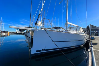 Dufour 360