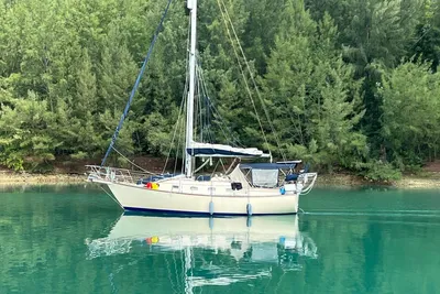 Island Packet 32