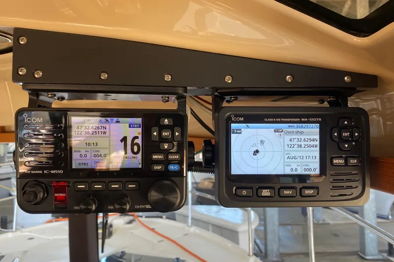  Yacht Photos Pics ICOM marine navigation equipment on 2019 Ranger Tugs R-29 S boat dashboard.