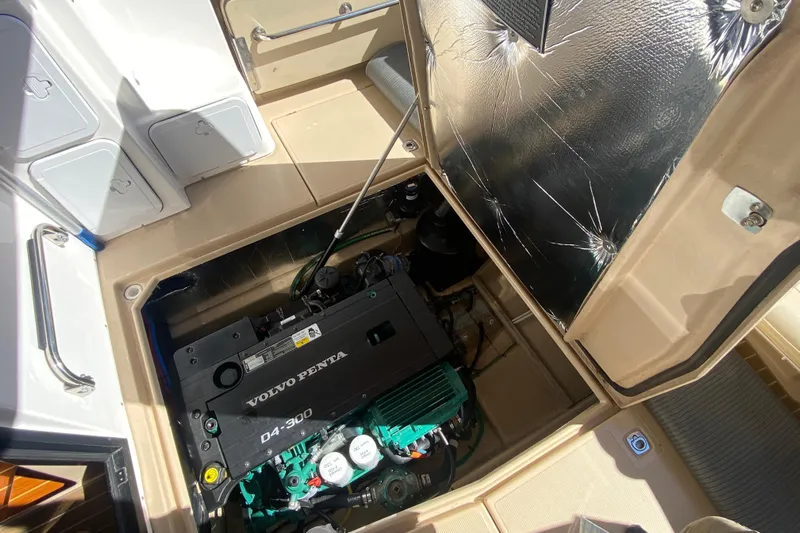  Yacht Photos Pics Engine compartment of 2019 Ranger Tugs R-29 S with Volvo Penta D4-300 engine.