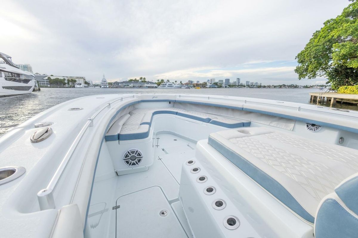 2023 Yellowfin 42 
