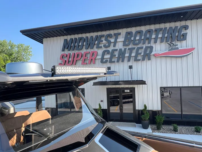  Yacht Photos Pics 2026 Nor-Tech 400 Supersport at Midwest Boating Super Center entrance.