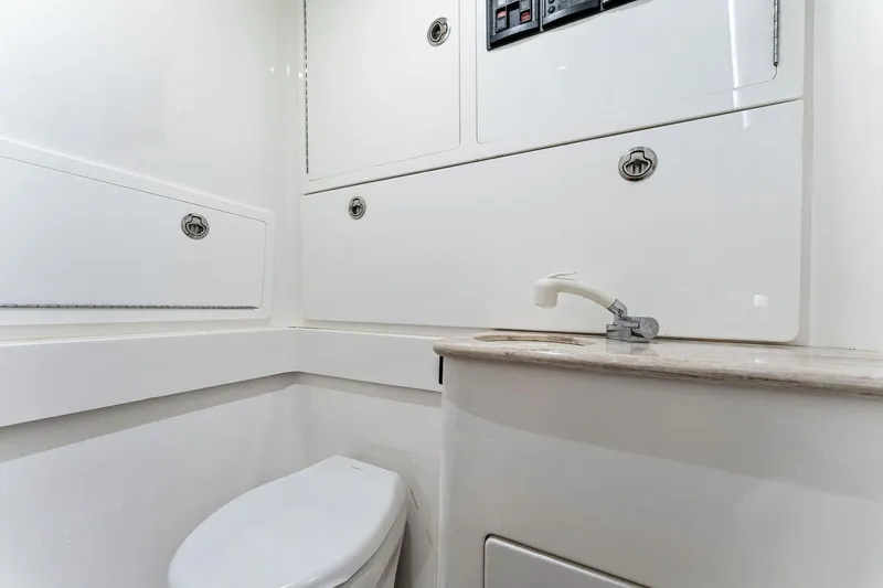 Engine Warranty X Seakeeper Yacht Photos Pics 