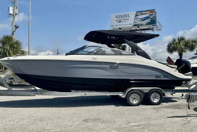 Sea Ray SLX 260 Outboard