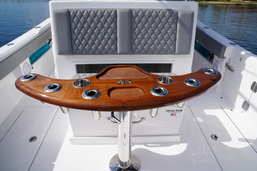 2024 Front Runner 36 Center Console