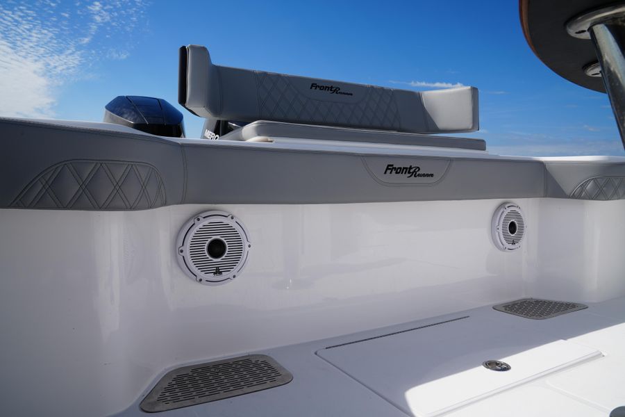 2024 Front Runner 36 Center Console