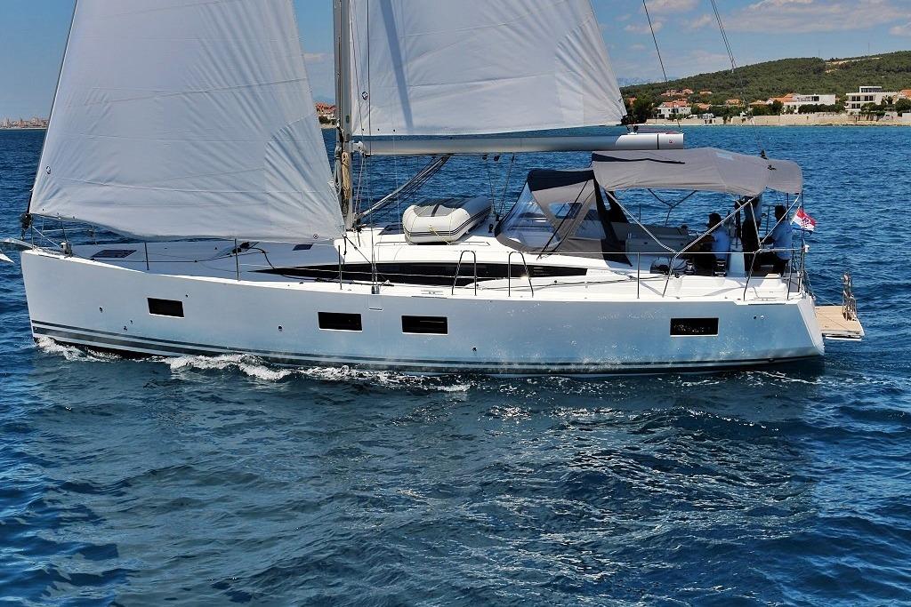 2017 Jeanneau 54