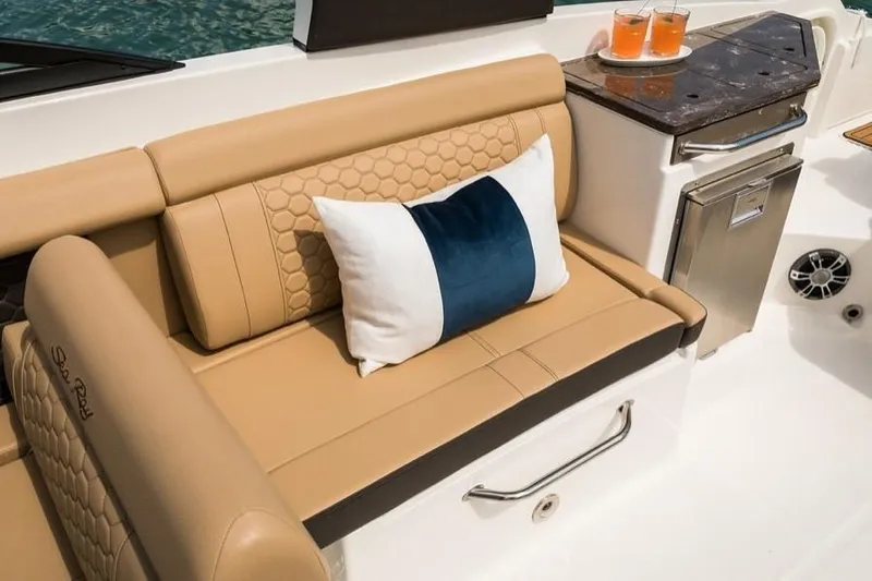  Yacht Photos Pics 2023-Sea-Ray-SDX-290-Outboard-MarineMax