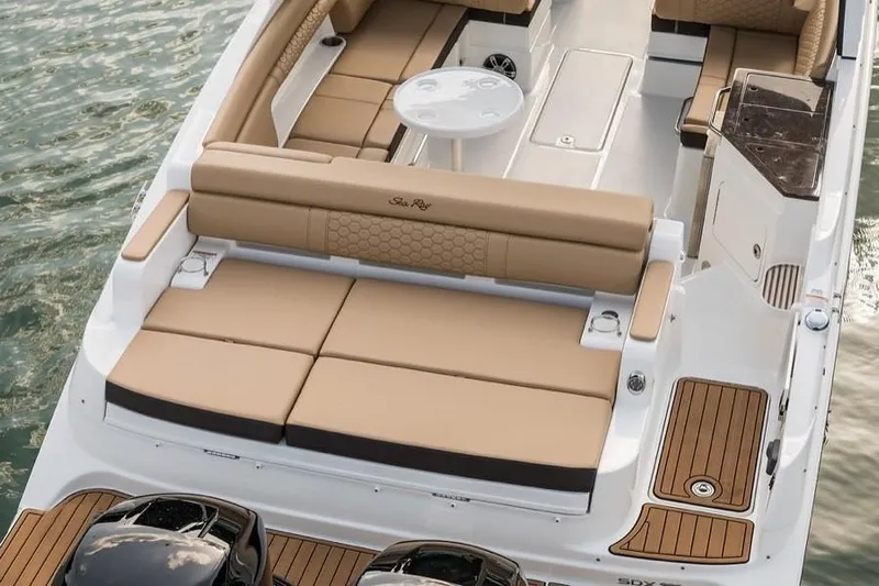  Yacht Photos Pics 2023-Sea-Ray-SDX-290-Outboard-MarineMax