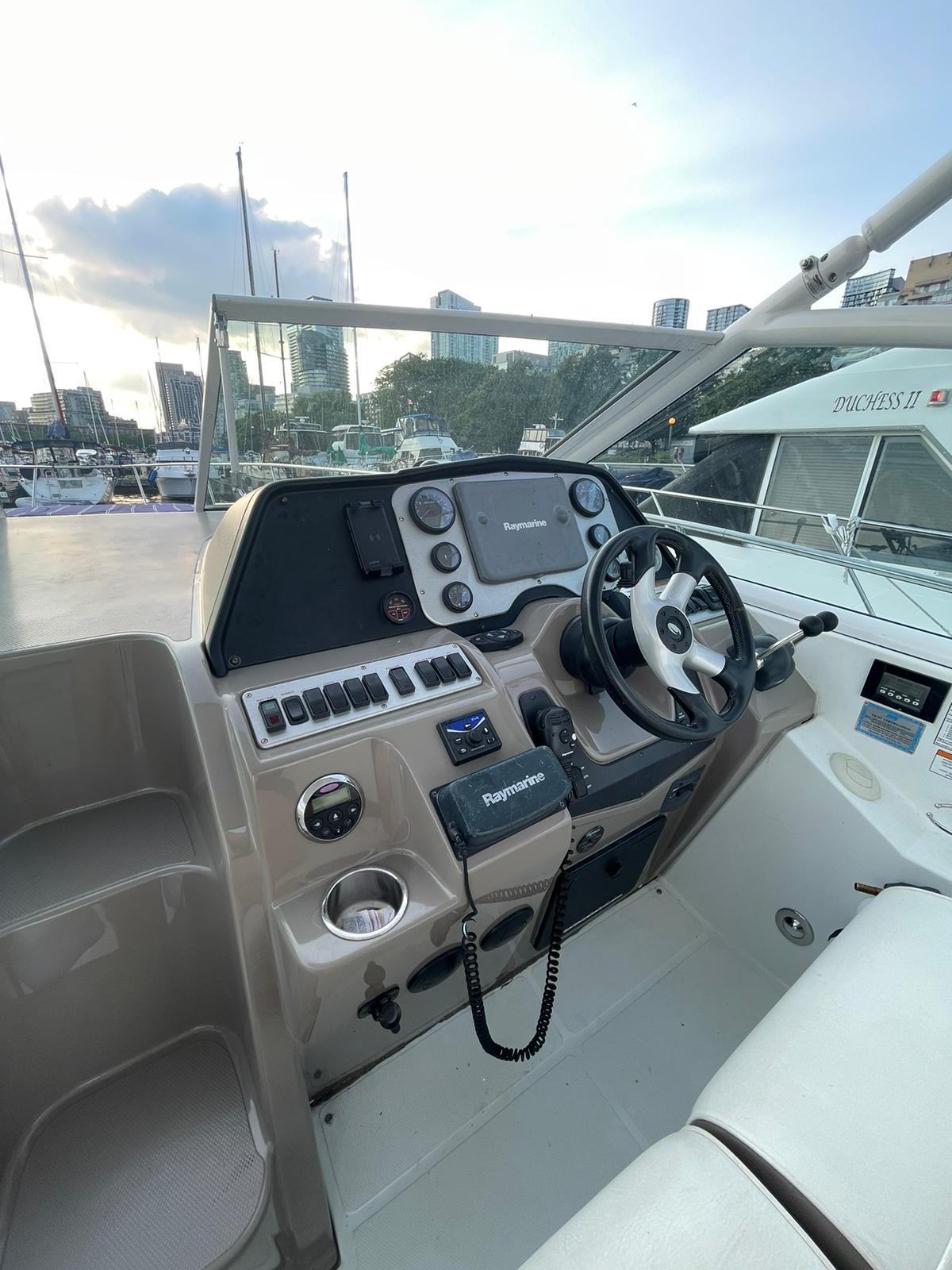 2008 cruisers yachts 360 express