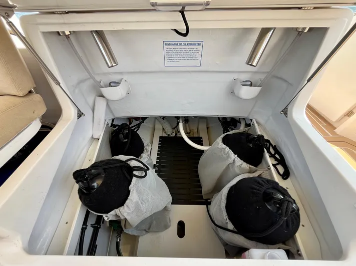 Waterlee Yacht Photos Pics 