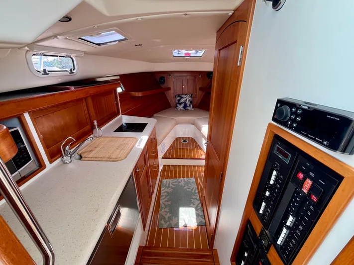 Waterlee Yacht Photos Pics 