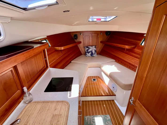 Waterlee Yacht Photos Pics 