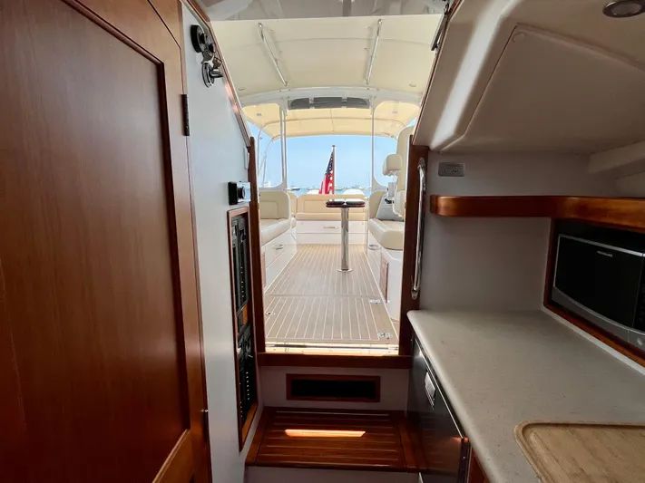 Waterlee Yacht Photos Pics 