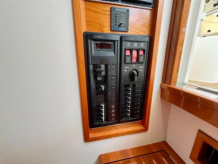 Waterlee Yacht Photos Pics 