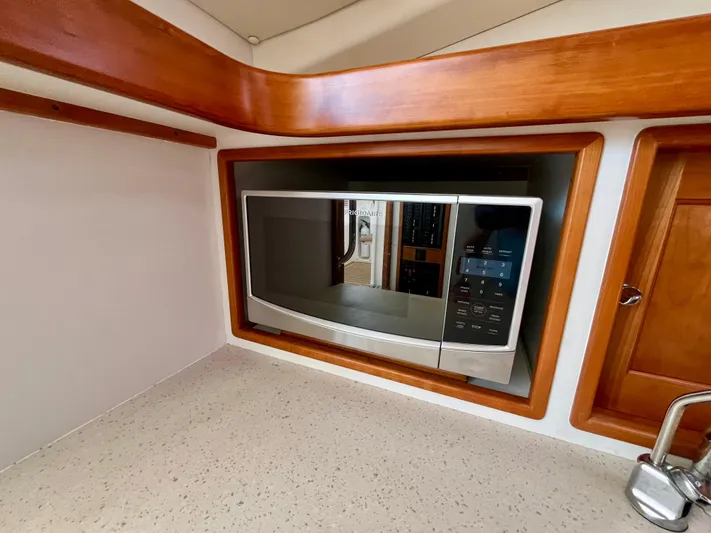 Waterlee Yacht Photos Pics 