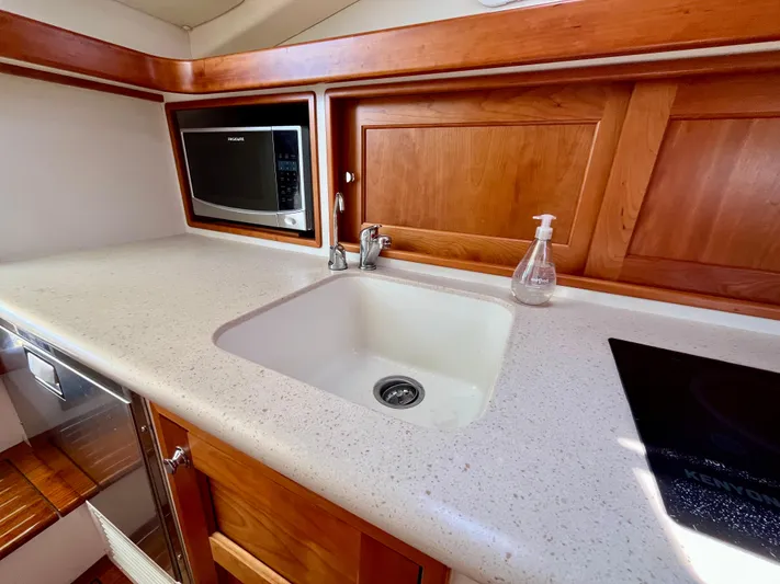 Waterlee Yacht Photos Pics 