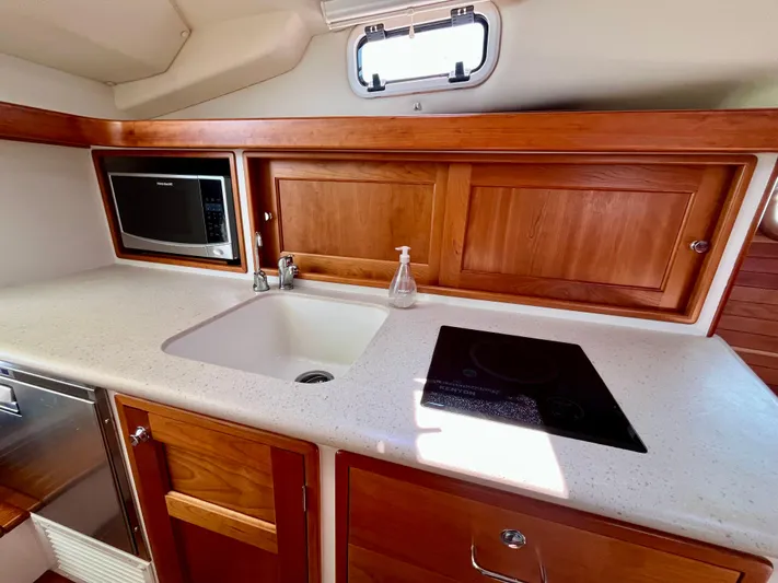 Waterlee Yacht Photos Pics 