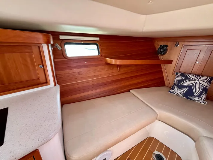 Waterlee Yacht Photos Pics 