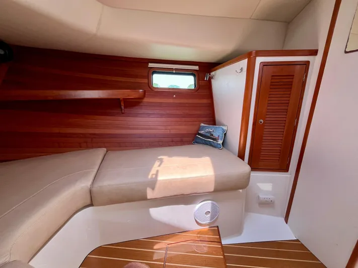 Waterlee Yacht Photos Pics 