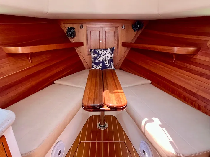 Waterlee Yacht Photos Pics 