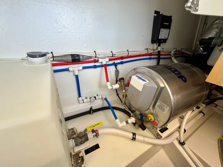 Waterlee Yacht Photos Pics 