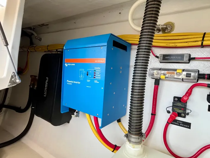 Waterlee Yacht Photos Pics 