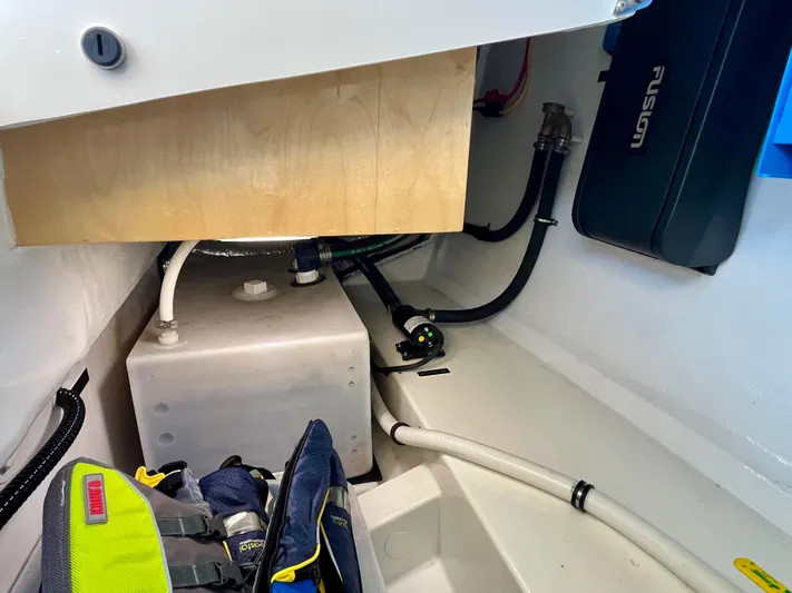 Waterlee Yacht Photos Pics 