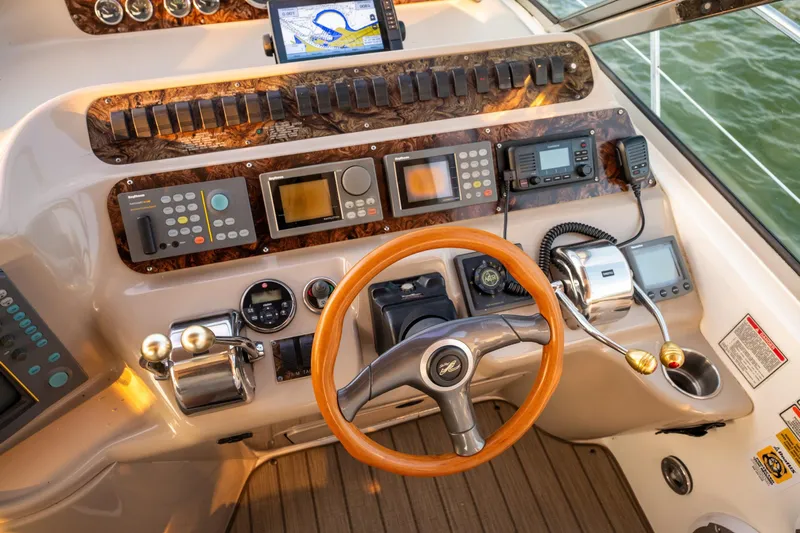  Yacht Photos Pics Engine Controls