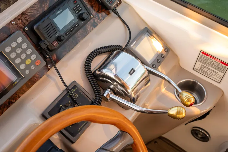  Yacht Photos Pics Throttles