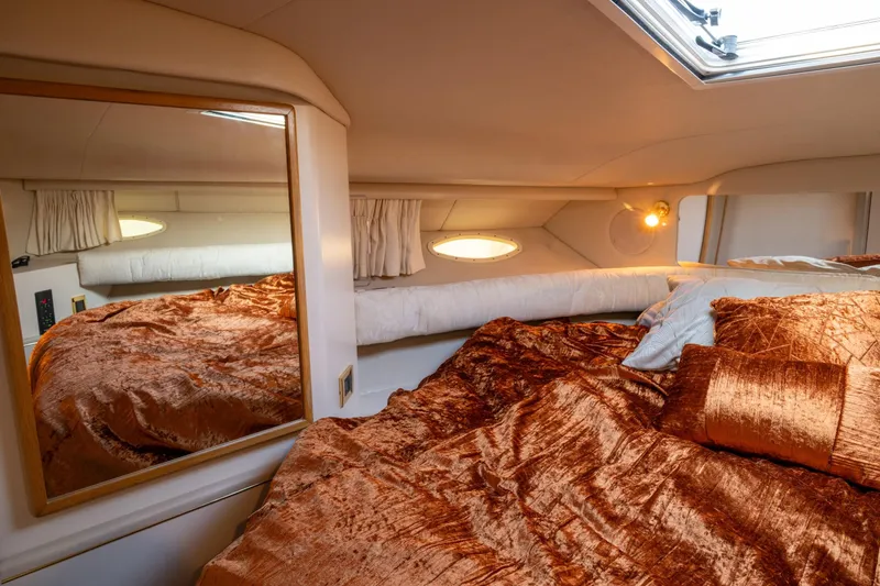  Yacht Photos Pics Hanging locker storage