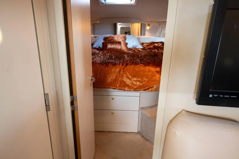  Yacht Photos Pics Master Stateroom Entrance