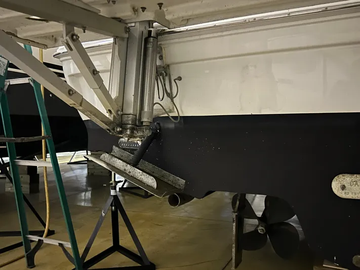  Yacht Photos Pics Port Quarter View