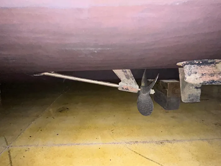  Yacht Photos Pics Port Prop Shaft