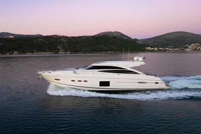 Princess V72