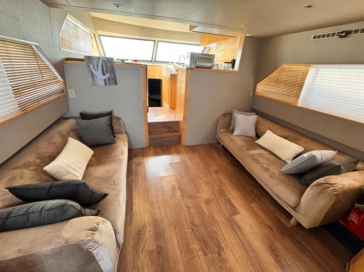 Aqua Alta Yacht Photos Pics 