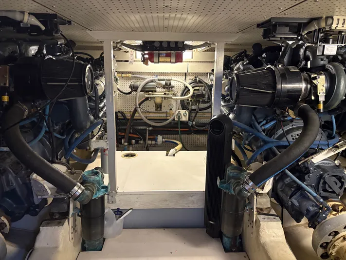 Aqua Alta Yacht Photos Pics 