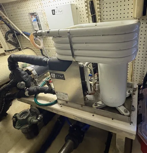 Aqua Alta Yacht Photos Pics 