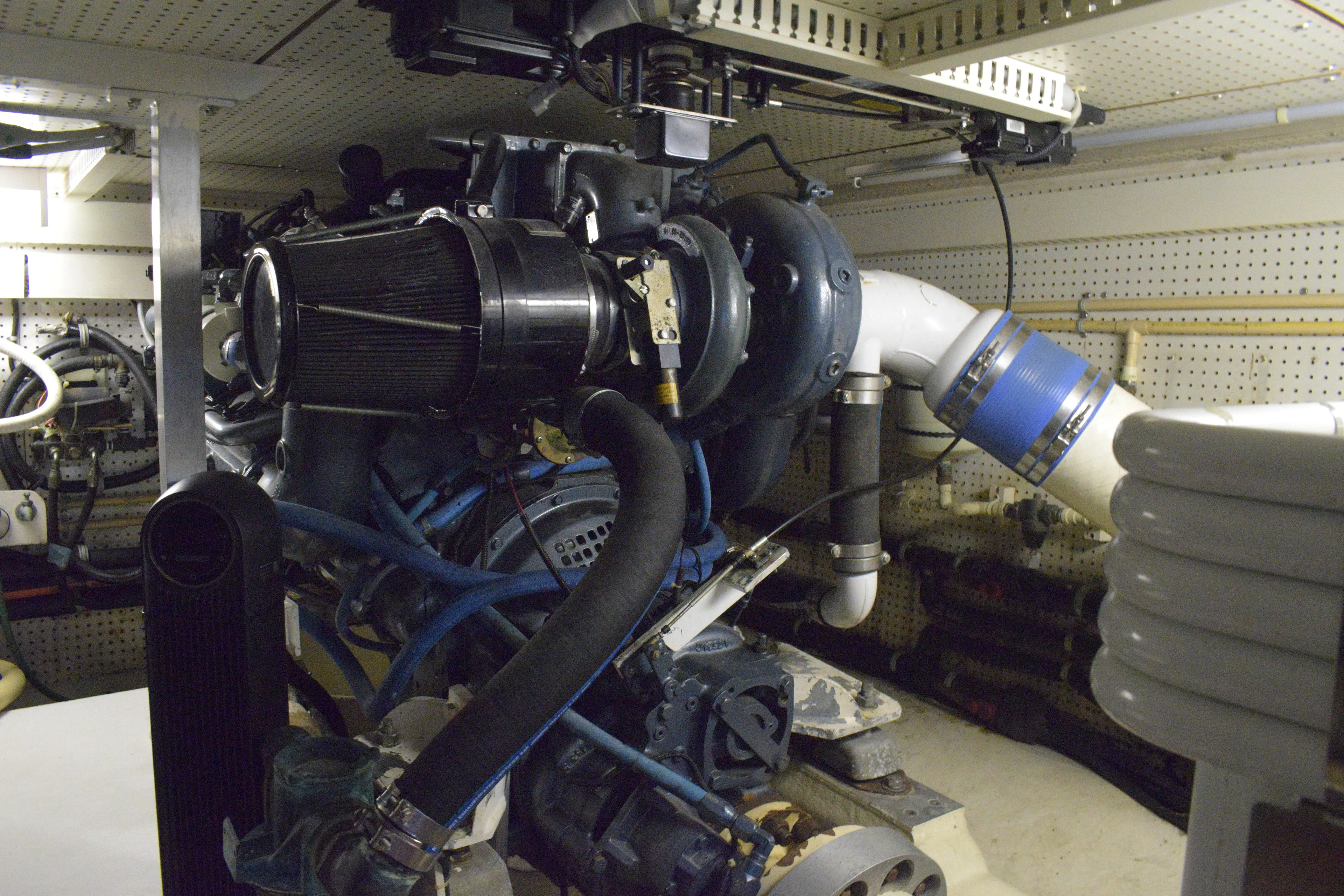 Aqua Alta Yacht Photos Pics 