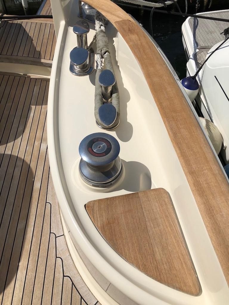 2007 Mochi Craft 64 