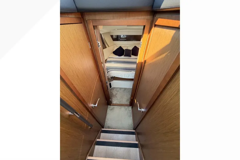 Requin Yacht Photos Pics 2019 Jeanneau NC 11 interior cabin with wooden stairs&nbsp;&nbsp;for sale in Mexico by Servicios Nauticos and Gaston Troche