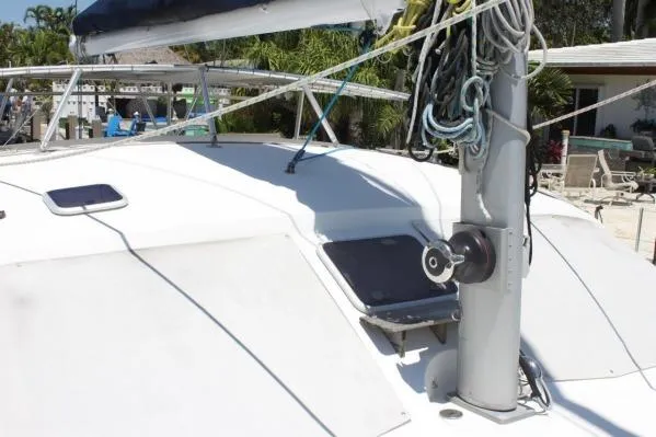 Jobsite Yacht Photos Pics 2006 Alliaura Marine Privilege 435 EZC catamaran deck with rigging and winch.